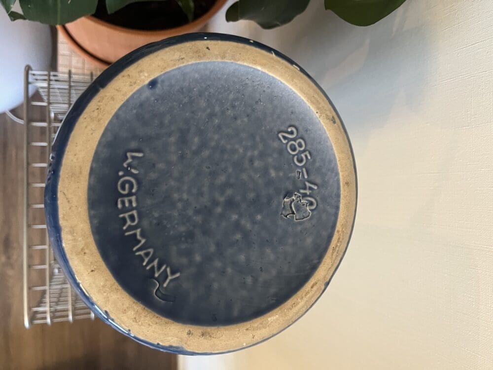Vintage Western Germany Vase 285-40