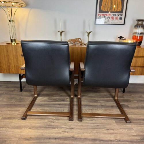 Mid-Century Modern Chairs