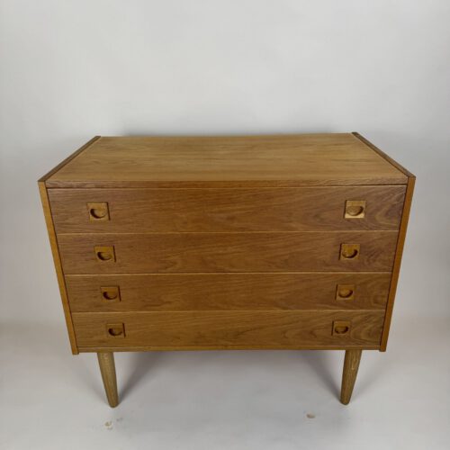 Mid-Century Danish Oak Chest of Drawers