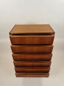 Danish Teak Chest of Drawers – Minimalist Mid-Century Design