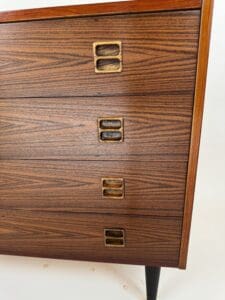 Mid-Century Modern Chest of Drawers – Elegant Teak Look