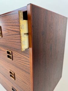 Mid-Century Modern Chest of Drawers – Elegant Teak Look