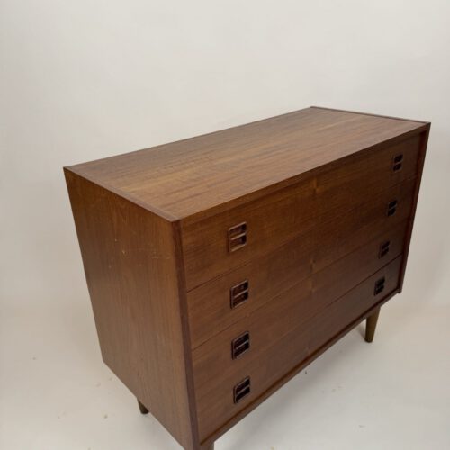 Mid-Century Modern Chest of Drawers – Rich Wood Tone Elegance