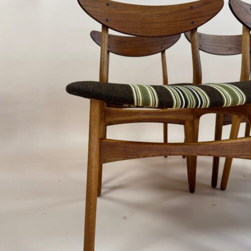 Set of 4 Danish Mid-Century Dining Chairs – Original Upholstery & Sculptural Teak