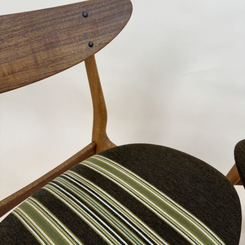 Set of 4 Danish Mid-Century Dining Chairs – Original Upholstery & Sculptural Teak