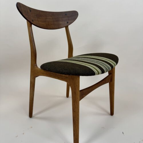 Set of 4 Danish Mid-Century Dining Chairs – Original Upholstery & Sculptural Teak