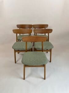 Set of 5 “Mosbøl” Dining Chairs by Findahl – Danish Modern Elegance