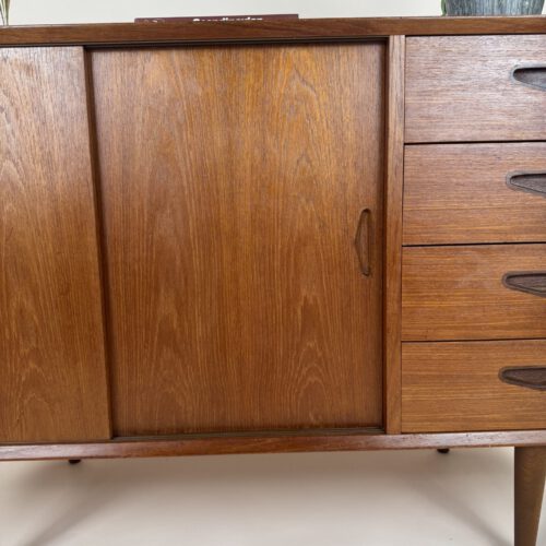 Ølholm Møbelfabrik Danish Sideboard – Ideal for TV or Audio Setup