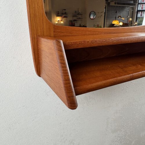 Mid-Century Modern Teak Mirror with Shelf – Scandinavian Craftsmanship
