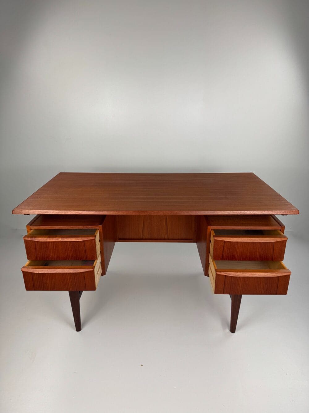 Danish Freestanding Executive Desk – 1960s Modern Elegance