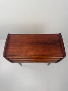 Danish Rosewood Chest of Drawers – Elegant Mid-Century Design