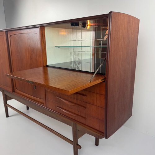 Danish Teak Sideboard with Bar Section & Automatic Light – Mid-Century Elegance