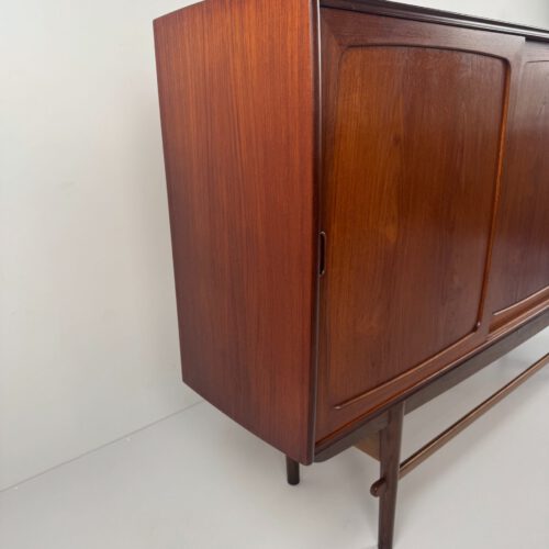 Danish Teak Sideboard with Bar Section & Automatic Light – Mid-Century Elegance