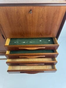 Danish Teak Sideboard with Bar Section & Automatic Light – Mid-Century Elegance
