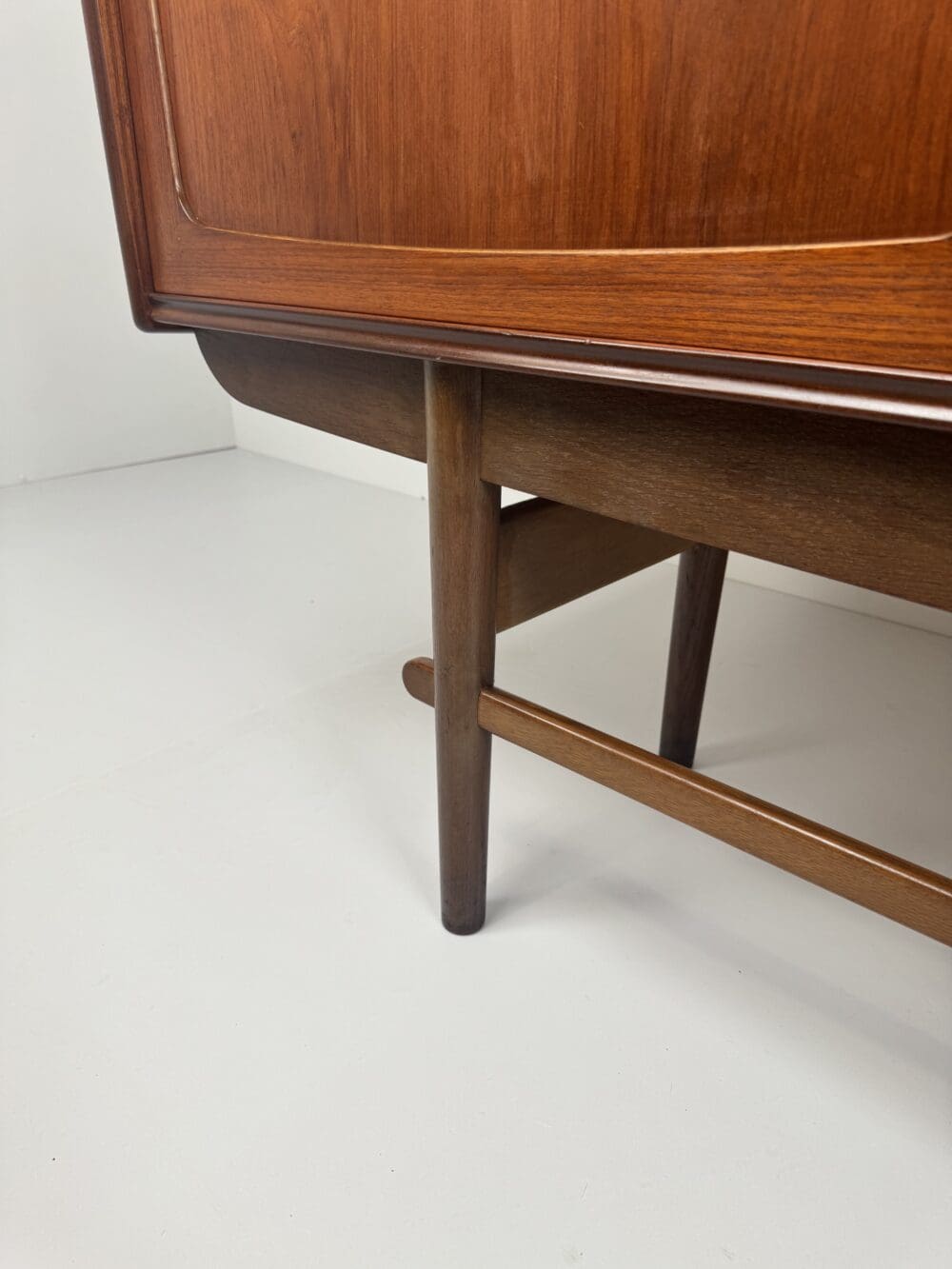 Danish Teak Sideboard with Bar Section & Automatic Light – Mid-Century Elegance