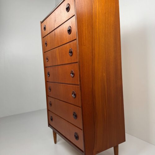 Danish Teak Tallboy Chest of Drawers – Elegant Mid-Century Modern Design