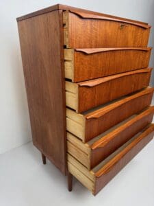 Danish Teak Chest of Drawers – Mid-Century Modern with Sculpted Handles