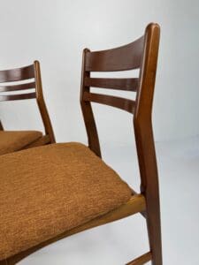 Set of 4 Danish Mid-Century Dining Chairs – Timeless Elegance