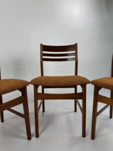 Set of 4 Danish Mid-Century Dining Chairs – Timeless Elegance