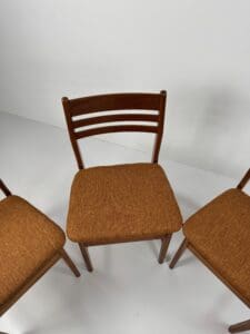 Set of 4 Danish Mid-Century Dining Chairs – Timeless Elegance