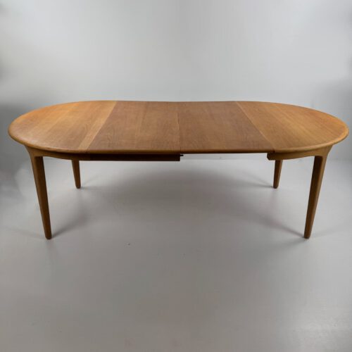 Henning Kjaernulf for Sorø Stolefabrik – Model 62 Extendable Oak Dining Table