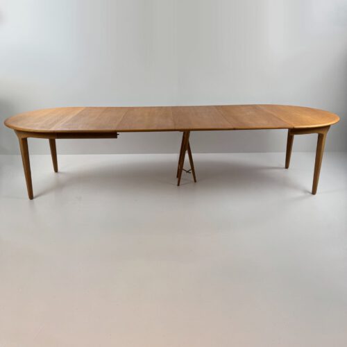 Henning Kjaernulf for Sorø Stolefabrik – Model 62 Extendable Oak Dining Table