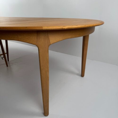 Henning Kjaernulf for Sorø Stolefabrik – Model 62 Extendable Oak Dining Table