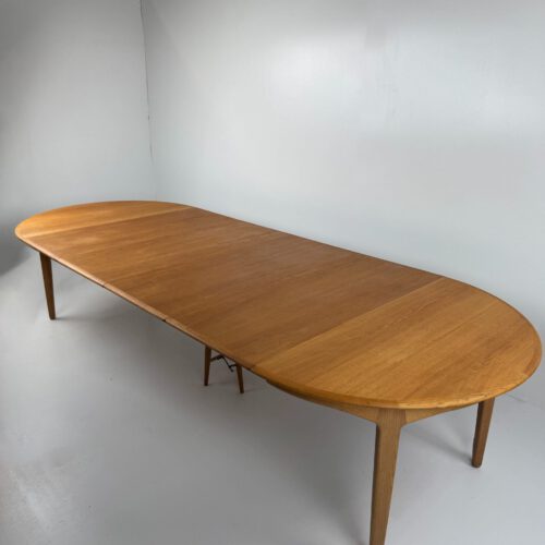 Henning Kjaernulf for Sorø Stolefabrik – Model 62 Extendable Oak Dining Table