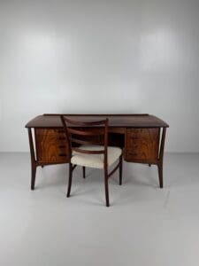 Svend Aage Madsen Rosewood Executive Desk for H.P. Hansen – Danish Modern Masterpiece