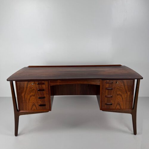 Svend Aage Madsen Rosewood Executive Desk for H.P. Hansen – Danish Modern Masterpiece
