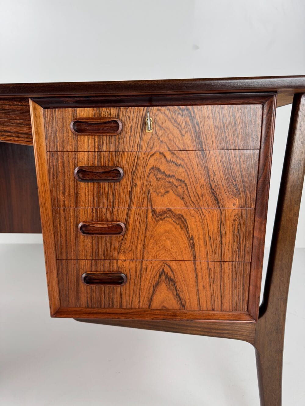 IMG_5037 Svend Aage Madsen Rosewood Executive Desk for H.P. Hansen – Danish Modern Masterpiece