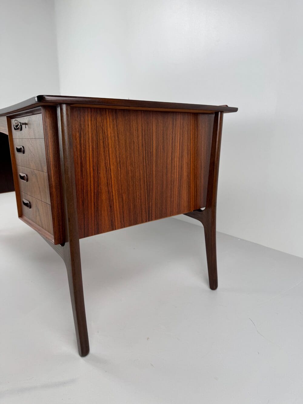 IMG_5039 Svend Aage Madsen Rosewood Executive Desk for H.P. Hansen – Danish Modern Masterpiece