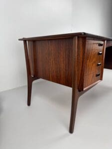 Svend Aage Madsen Rosewood Executive Desk for H.P. Hansen – Danish Modern Masterpiece