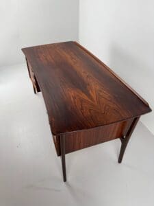 Svend Aage Madsen Rosewood Executive Desk for H.P. Hansen – Danish Modern Masterpiece