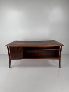 Svend Aage Madsen Rosewood Executive Desk for H.P. Hansen – Danish Modern Masterpiece