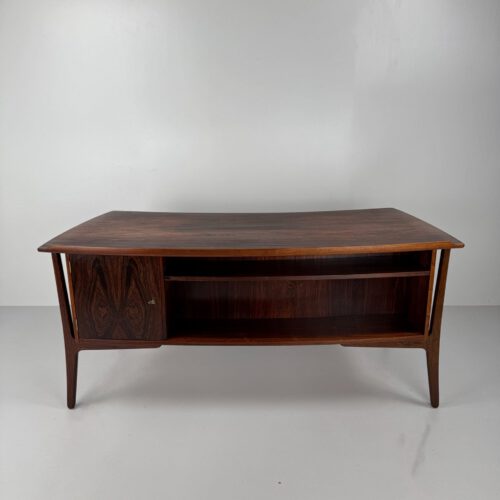 Svend Aage Madsen Rosewood Executive Desk for H.P. Hansen – Danish Modern Masterpiece