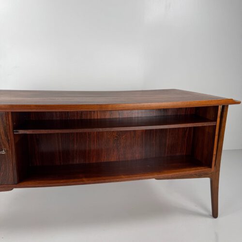 Svend Aage Madsen Rosewood Executive Desk for H.P. Hansen – Danish Modern Masterpiece