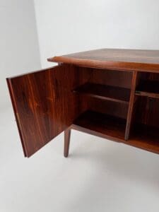 Svend Aage Madsen Rosewood Executive Desk for H.P. Hansen – Danish Modern Masterpiece