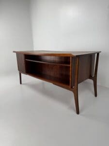 Svend Aage Madsen Rosewood Executive Desk for H.P. Hansen – Danish Modern Masterpiece