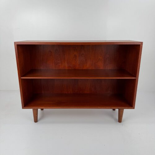 Danish teak bookcase by Søborg Møbler – classic Scandinavian simplicity
