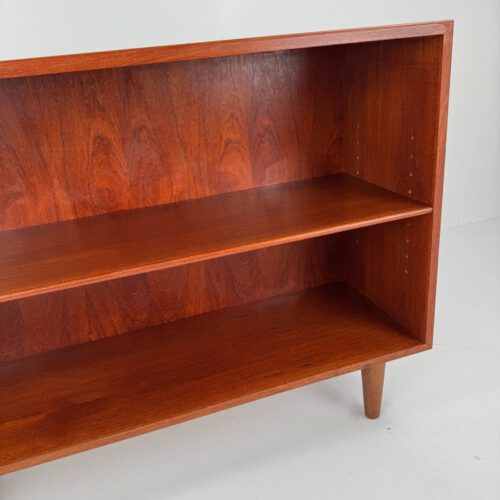 Danish teak bookcase by Søborg Møbler – classic Scandinavian simplicity