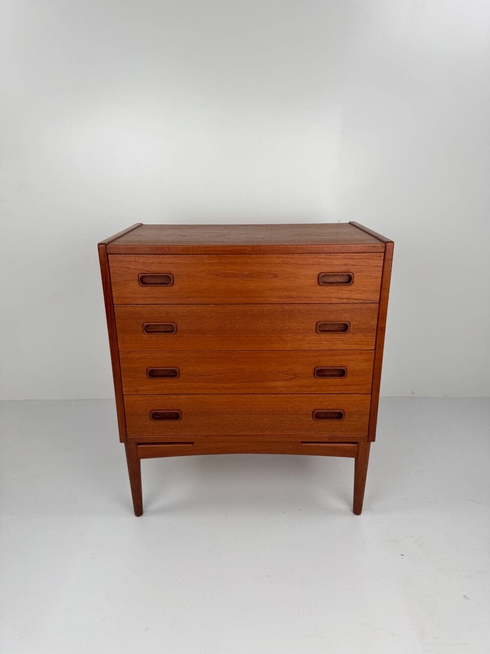 Danish teak chest of drawers by Mogens Kold Møbelfabrik – refined mid-century design