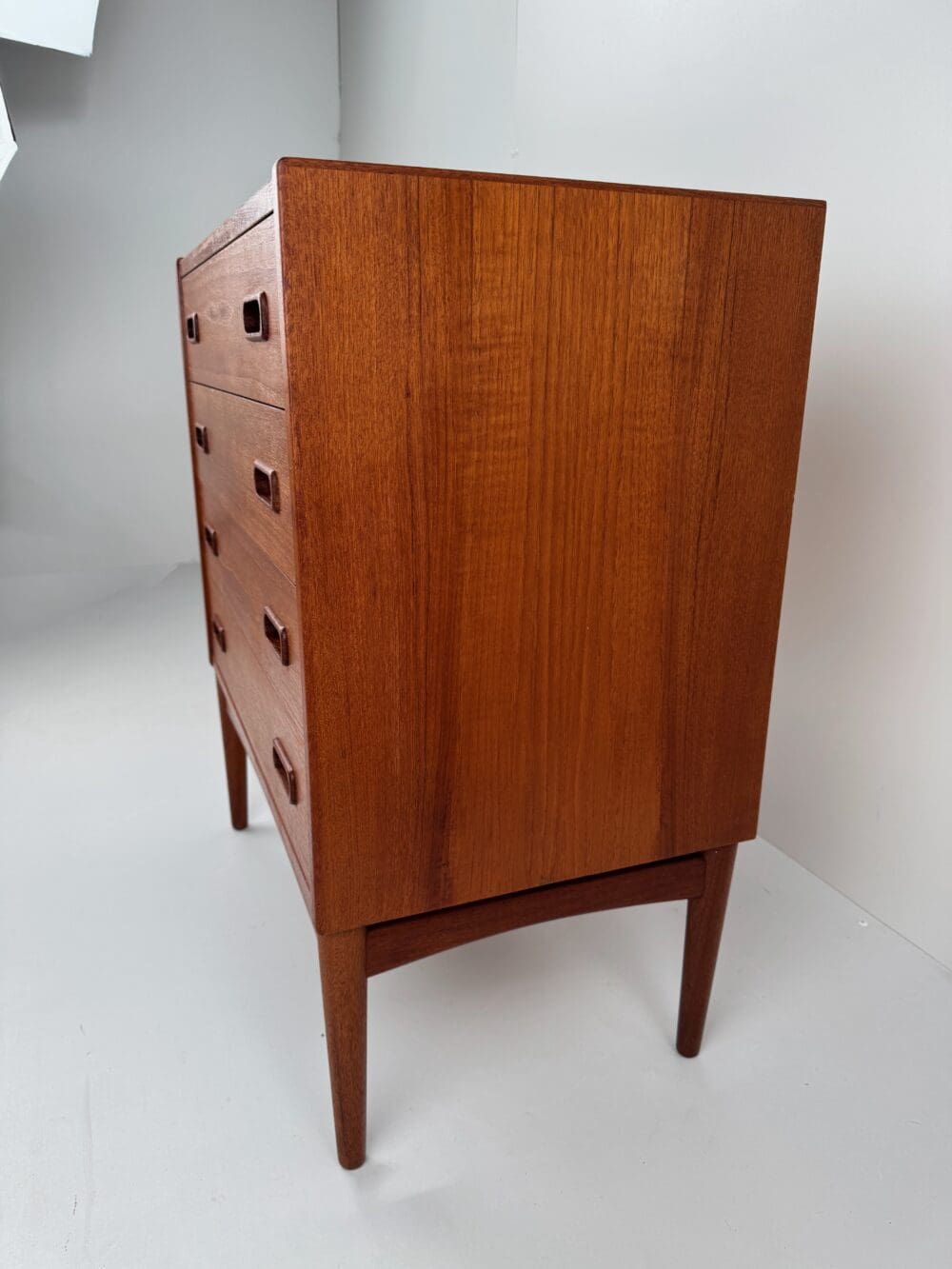 Danish teak chest of drawers by Mogens Kold Møbelfabrik – refined mid-century design