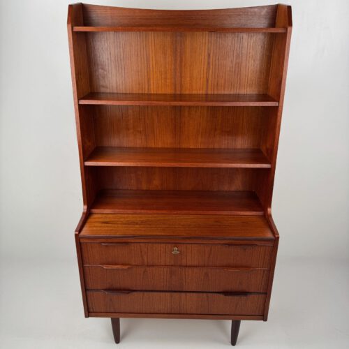 Danish Teak Bookcase with Extractable Desk – Elegant Mid-Century Workspace