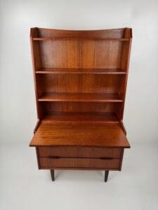 Danish Teak Bookcase with Extractable Desk – Elegant Mid-Century Workspace