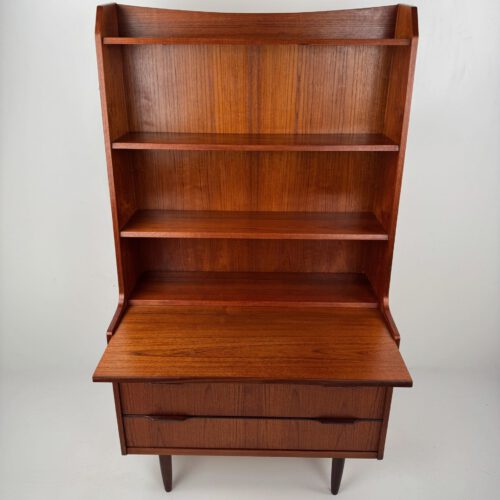Danish Teak Bookcase with Extractable Desk – Elegant Mid-Century Workspace