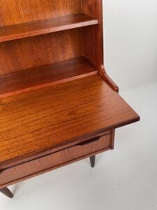 Danish Teak Bookcase with Extractable Desk – Elegant Mid-Century Workspace