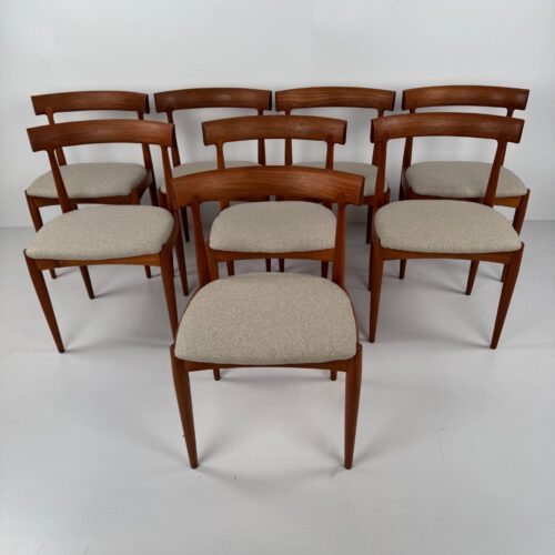 Model No. 7 Dining Chairs, Johannes Andersen for Uldum Møbelfabrik, Denmark, 1960s