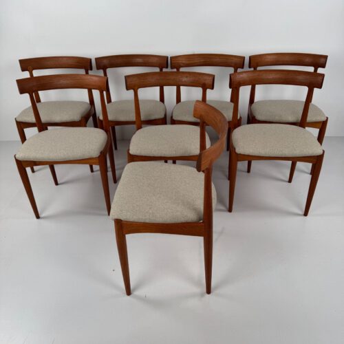 Model No. 7 Dining Chairs, Johannes Andersen for Uldum Møbelfabrik, Denmark, 1960s