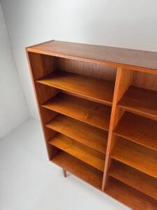 Teak Bookcase by Poul Hundevad – Danish Mid-Century Elegance